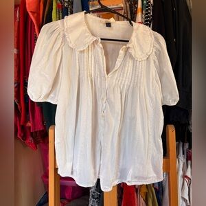 Chic White Blouse with Puff Sleeves and Peter Pan Collar